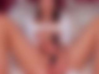 Live cam show with Adoralynn - Living Room on Mixed Magazine Live