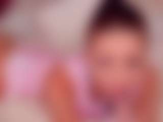 Live cam show with Adoralynn - Shaved Pussy on madthumbs