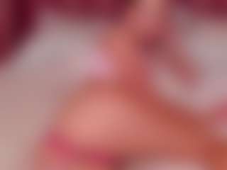 Live cam show with Adoralynn - Amateur on Camsoda