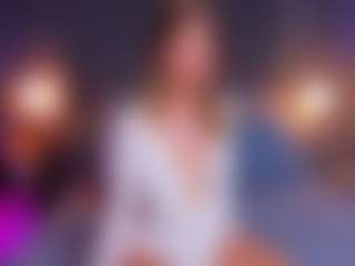 Live cam show with Adoralynn - Shaved Pussy on CamClone