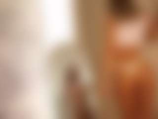 Live cam show with DariaDeli - Blonde Hair on CamwithHer