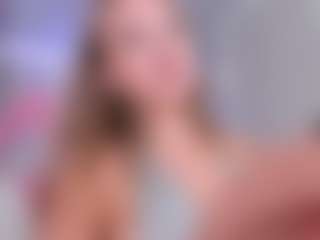 Live cam show with Chloe - Double Penetration on sexylive.show