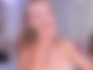 Live cam show with Chloe - Shaved Pussy on alttransgirls