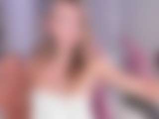 Live cam show with Chloe - Small Tits on livesexfox.com