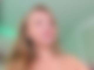 Chloe's Live Sex Cam Show