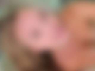 Chloe's Live Sex Cam Show