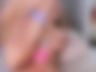 Live cam show with Chloe - White Teen (18+) on livesuperchat.net | united states