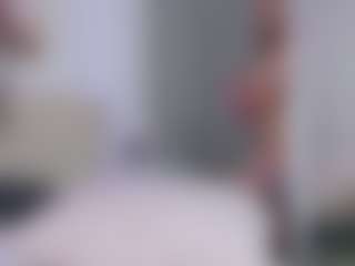 Live cam show with Chloe - Petite on Hubzter Live