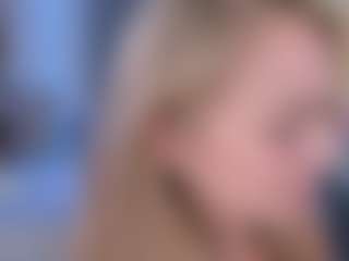 Live cam show with Chloe - Squirt Teen (18+) on SpunkLive