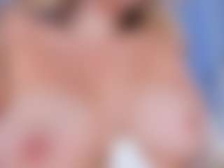 Live cam show with Chloe - Control on realtime-chat