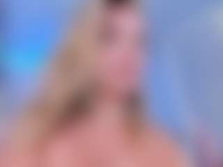 Live cam show with Chloe - Blonde Hair on AdultVida.com