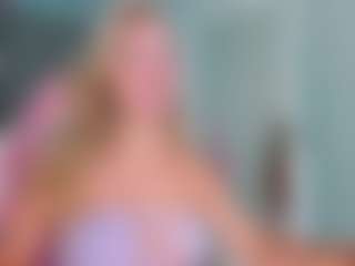 Chloe's Live Sex Cam Show