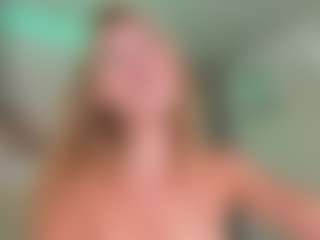 Chloe's Live Sex Cam Show