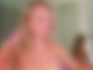 Chloe's Live Sex Cam Show