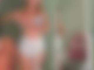 Live cam show with Chloe - Fingers on Hubzter Live