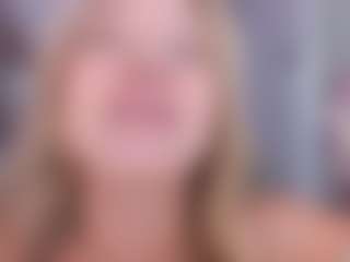 Live cam show with Chloe - Bikini on Mixed Magazine Live