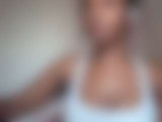 Live cam show with Mocha Kaia - Bedroom on testsause.com