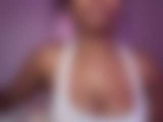 Live cam show with Mocha Kaia - Flashing on MyBangCams