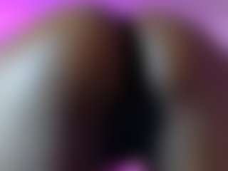 Live cam show with Mocha Kaia - Bedroom on SxyPornLive
