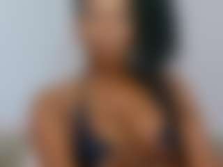 Live cam show with Mocha Kaia - Shaved Pussy on Pornisteam.com