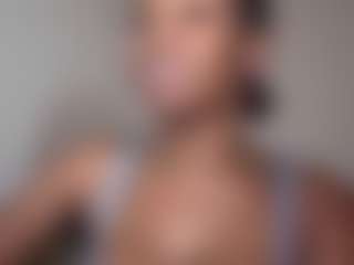 Live cam show with Mocha Kaia - Average on nudelive.tv
