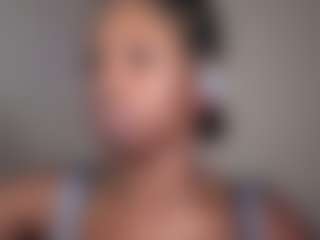 Live cam show with Mocha Kaia - Bedroom on CamwithHer