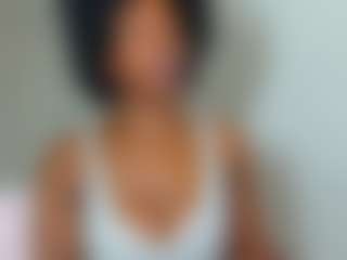 Live cam show with Mocha Kaia - Shaved Pussy on xxxlivecams.org