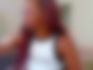 Live cam show with Mocha Kaia - Shaved Pussy on Soda Cam