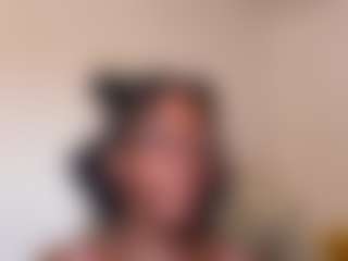Live cam show with Mocha Kaia - Bedroom on liverealitysex.com