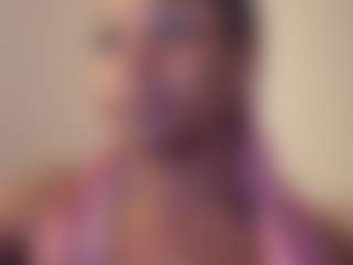 Live cam show with Mocha Kaia - Fingers on Camsoda