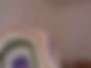 Live cam show with Mocha Kaia - Hairy Pussy on Latina Girls