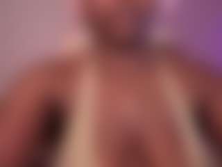 Live cam show with Mocha Kaia - Hairy Pussy Toys on friskycurves.com