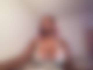 Live cam show with Mocha Kaia - Moaning on Dolls Live