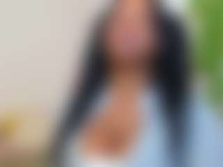 Live cam show with Mocha Kaia - Average on Camsoda