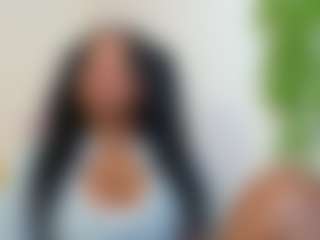 Live cam show with Mocha Kaia - Average on Camsoda