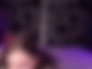 Live cam show with Ava - Big Tits on AdultVida.com