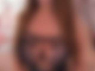 Live cam show with BeccaDelux - Granny on Fapmatic.com