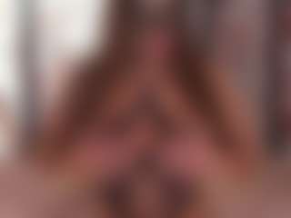 BeccaDelux MILF webcam performer live streaming