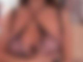 Live cam show with BeccaDelux - Joi on mypornchat.com