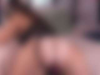 Live cam show with BeccaDelux - Big Tits on Camming Site
