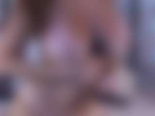 BeccaDelux MILF webcam performer live streaming