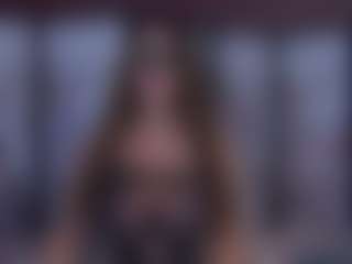 Live cam show with BeccaDelux - Thick on TeamSkeetLive