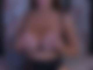 BeccaDelux's Live Sex Cam Show