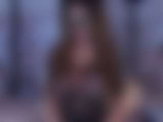 Live cam show with BeccaDelux - Granny Big Tits on Livezox