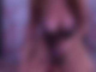 Live cam show with BeccaDelux - Middle Aged on madthumbs