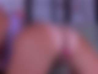 BeccaDelux's Live Sex Cam Show