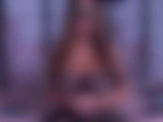 BeccaDelux MILF webcam performer live streaming