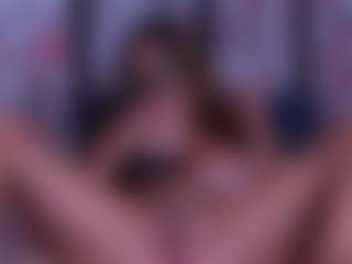 BeccaDelux MILF webcam performer live streaming