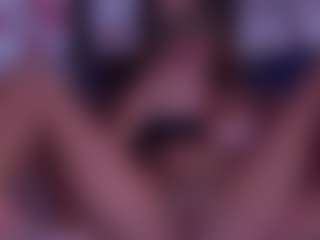Live cam show with BeccaDelux - Fingers on dropp.cam
