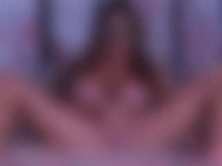 Live cam show with BeccaDelux - Brown Eyes Brown Hair on Camsoda